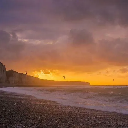 Le Sunset Beach