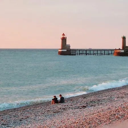 Le Sunset Beach